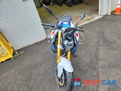 Drugie zdjęcie samochodu z przodu: 2023 BMW F 900 R VIN:WB10K1306P6H67404 - miniatura