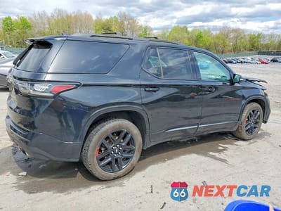 Trzecie zdjęcie samochodu z tyłu: 2020 CHEVROLET TRAVERSE PREMIER VIN:1GNEVKKW2LJ101972 - miniatura