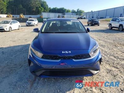 Piąte zdjęcie samochodu w środku: 2023 KIA FORTE LXS VIN:3KPF24AD8PE555826 - miniatura