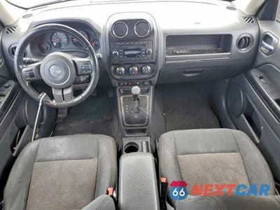 Zdjęcie 8 z 12 samochodu: 2012 JEEP PATRIOT LATITUDE VIN:1C4NJRFB7CD570171 - miniatura
