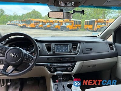 Zdjęcie 9 z 10 samochodu: 2019 KIA SEDONA L VIN:KNDMA5C17K6559206 - miniatura