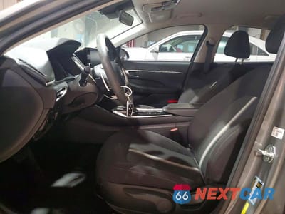 Zdjęcie 7 z 12 samochodu: 2021 HYUNDAI SONATA HYBRID BLUE VIN:KMHL24JJ2MA029176 - miniatura