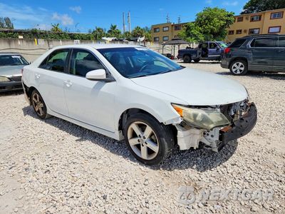 Czwarte zdjęcie samochodu z boku: 2014 TOYOTA CAMRY SE VIN:4T1BF1FKXEU344954 - miniatura
