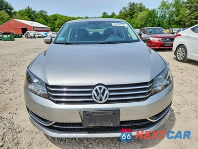 Piąte zdjęcie samochodu w środku: 2014 VOLKSWAGEN PASSAT S VIN:1VWAT7A33EC097792 - miniatura