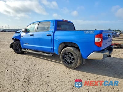 Drugie zdjęcie samochodu z przodu: 2020 TOYOTA TUNDRA CREWMAX SR5 VIN:5TFEY5F16LX271054 - miniatura