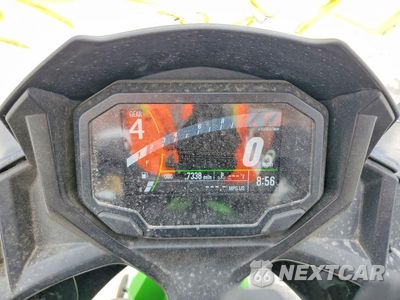 Zdjęcie 7 z 9 samochodu: 2022 KAWASAKI EX650 N VIN:ML5EXEN12NDA75280 - miniatura