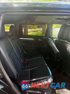 Zdjęcie 6 z 14 samochodu: 2019 TOYOTA HIGHLANDER XLE VIN:5TDJZRFH6KS604292 - miniatura