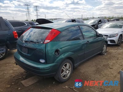 Trzecie zdjęcie samochodu z tyłu: 2000 FORD FOCUS ZX3 VIN:3FAFP313XYR239055 - miniatura