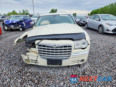 Piąte zdjęcie samochodu w środku: 2008 CHRYSLER 300C VIN:2C3KA63H48H140977 - miniatura