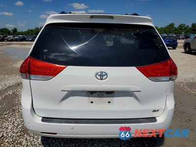 Zdjęcie 6 z 14 samochodu: 2014 TOYOTA SIENNA XLE 8-PASSENGER VIN:5TDYK3DC6ES437458 - miniatura