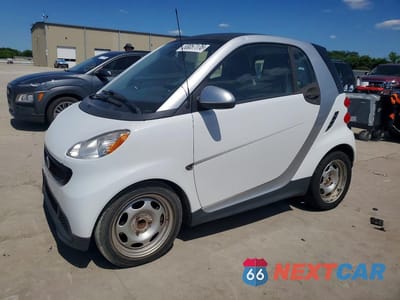 2015 SMART FORTWO PURE WMEEJ3BA1FK799182 - główne zdjęcie licytacji z USA - miniatura