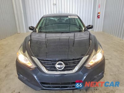 Piąte zdjęcie samochodu w środku: 2017 NISSAN ALTIMA 2.5 SV-R&D-CLN TITLE-PRI FLEET VIN:1N4AL3AP8HC241264 - miniatura
