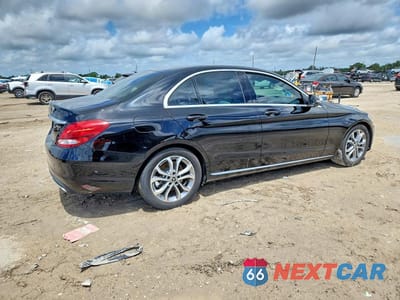 Trzecie zdjęcie samochodu z tyłu: 2018 MERCEDES-BENZ C 300 VIN:55SWF4JB5JU246804 - miniatura