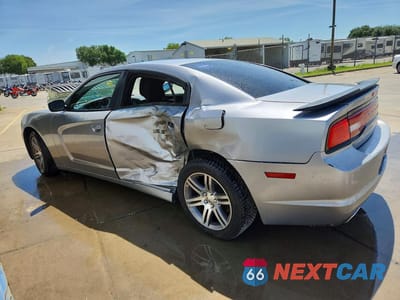 Drugie zdjęcie samochodu z przodu: 2013 DODGE CHARGER SE VIN:2C3CDXBGXDH637987 - miniatura