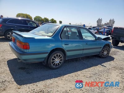 Trzecie zdjęcie samochodu z tyłu: 1991 HONDA ACCORD EX VIN:JHMCB7662MC063535 - miniatura