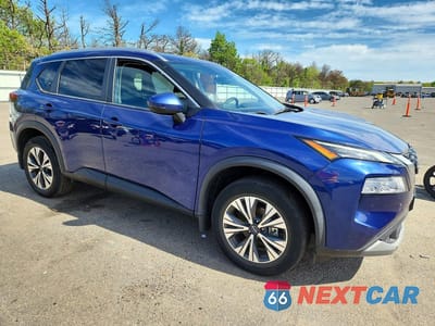 Czwarte zdjęcie samochodu z boku: 2022 NISSAN ROGUE SV VIN:5N1BT3BA0NC727177 - miniatura