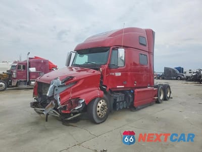 Drugie zdjęcie samochodu z przodu: 2023 VOLVO VNL SEMI TRUCK VIN:4V4NC9EHXPN608898 - miniatura