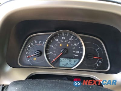 Zdjęcie 9 z 12 samochodu: 2013 TOYOTA RAV4 XLE VIN:JTMWFREV3D5011844 - miniatura