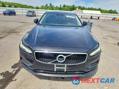 Piąte zdjęcie samochodu w środku: 2017 VOLVO S90 T6 MOMENTUM VIN:YV1A22MK7H1014595 - miniatura