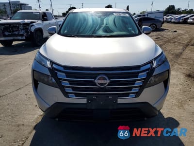 Piąte zdjęcie samochodu w środku: 2025 NISSAN ROGUE S KROM VIN:JN8BT3BB1SW155807 - miniatura