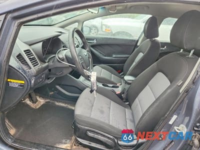 Zdjęcie 7 z 12 samochodu: 2016 KIA FORTE LX VIN:KNAFK5A84G5622357 - miniatura