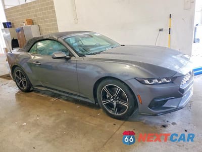 Czwarte zdjęcie samochodu z boku: 2025 FORD MUSTANG VIN:1FAGP8UH6S5105355 - miniatura