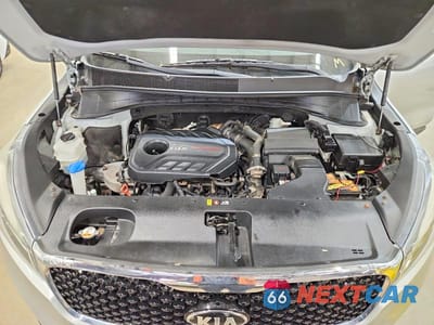 Zdjęcie 12 z 13 samochodu: 2016 KIA SORENTO EX VIN:5XYPHDA19GG038580 - miniatura