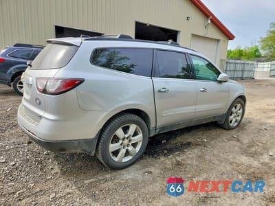 Trzecie zdjęcie samochodu z tyłu: 2017 CHEVROLET TRAVERSE LT VIN:1GNKVGKD0HJ185943 - miniatura