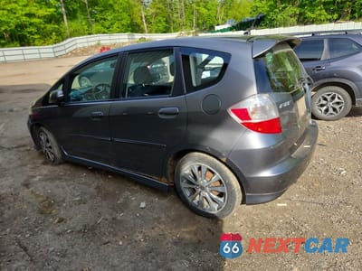 Drugie zdjęcie samochodu z przodu: 2013 HONDA FIT SPORT VIN:JHMGE8G59DC053718 - miniatura