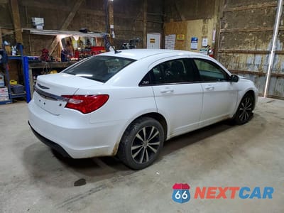 Trzecie zdjęcie samochodu z tyłu: 2014 CHRYSLER 200 TOURING VIN:1C3CCBBG4EN120408 - miniatura