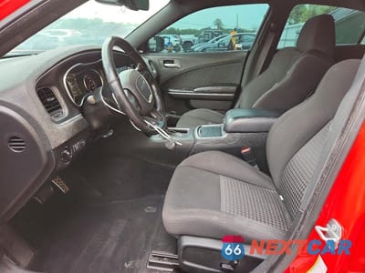 Zdjęcie 7 z 12 samochodu: 2019 DODGE CHARGER SCAT PACK VIN:2C3CDXGJ2KH666837 - miniatura
