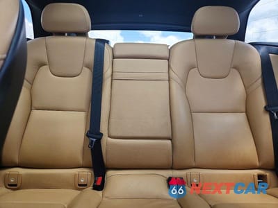 Zdjęcie 10 z 13 samochodu: 2019 VOLVO XC60 T6 VIN:YV4A22RK1K1348317 - miniatura