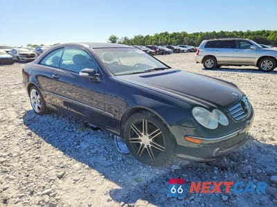 Czwarte zdjęcie samochodu z boku: 2004 MERCEDES-BENZ CLK 320C VIN:WDBTJ65J34F079650 - miniatura
