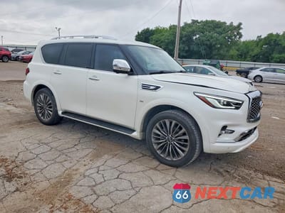 Czwarte zdjęcie samochodu z boku: 2019 INFINITI QX80 LUXE VIN:JN8AZ2NF2K9688525 - miniatura