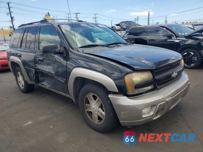 Czwarte zdjęcie samochodu z boku: 2003 CHEVROLET TRAILBLAZER VIN:1GNDT13S032322214 - miniatura