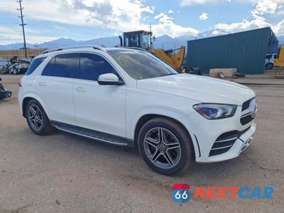 Czwarte zdjęcie samochodu z boku: 2020 MERCEDES-BENZ GLE 580 4MATIC VIN:4JGFB8GB1LA181095 - miniatura