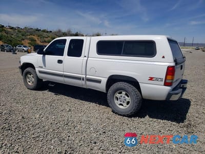 Drugie zdjęcie samochodu z przodu: 2001 CHEVROLET SILVERADO K1500 VIN:1GCEK19V21E117894 - miniatura
