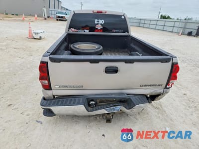 Zdjęcie 6 z 12 samochodu: 2001 CHEVROLET SILVERADO C1500 VIN:2GCEC19T511211247 - miniatura