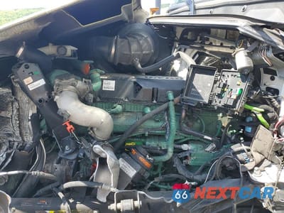 Zdjęcie 7 z 10 samochodu: 2024 VOLVO VNR VIN:4V4WC9EH0RN644087 - miniatura