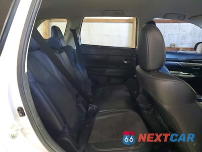 Zdjęcie 11 z 13 samochodu: 2020 MITSUBISHI OUTLANDER SE VIN:JA4AZ3A3XLZ048801 - miniatura