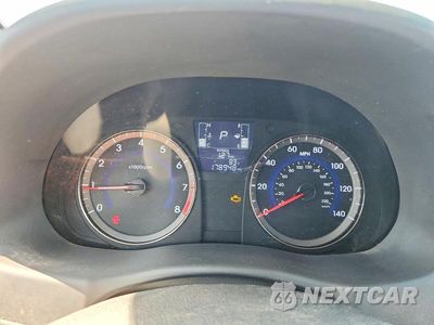 Zdjęcie 9 z 12 samochodu: 2016 HYUNDAI ACCENT SE VIN:KMHCT4AE5GU117397 - miniatura
