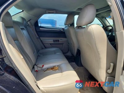 Zdjęcie 10 z 12 samochodu: 2006 CHRYSLER 300C VIN:2C3KA63H56H377975 - miniatura