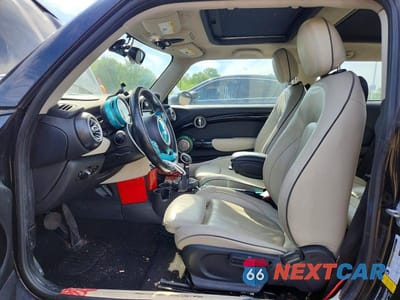Zdjęcie 7 z 13 samochodu: 2017 MINI COOPER S VIN:WMWXP7C31H2A45988 - miniatura
