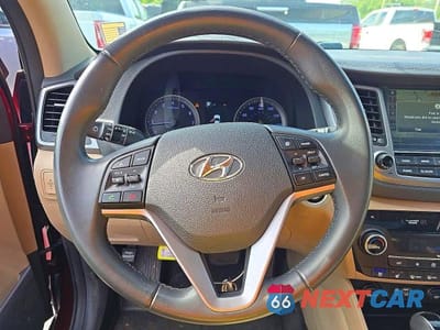 Zdjęcie 9 z 14 samochodu: 2016 HYUNDAI TUCSON LIMITED VIN:KM8J33A21GU080064 - miniatura