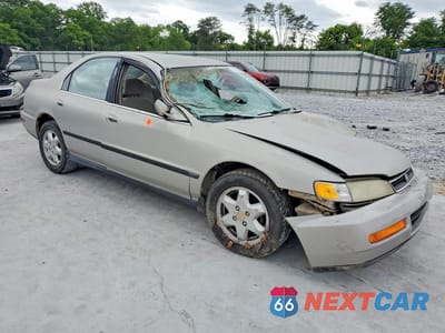Czwarte zdjęcie samochodu z boku: 1996 HONDA ACCORD LX VIN:1HGCD5639TA020117 - miniatura