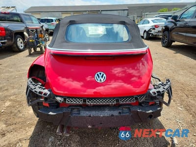 Zdjęcie 6 z 13 samochodu: 2015 VOLKSWAGEN BEETLE 1.8T VIN:3VW517AT2FM801150 - miniatura