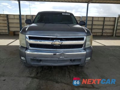 Piąte zdjęcie samochodu w środku: 2008 CHEVROLET SILVERADO C1500 VIN:2GCEC19Y381226500 - miniatura