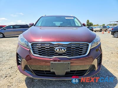 Piąte zdjęcie samochodu w środku: 2020 KIA SORENTO LX VIN:5XYPGDA30LG634949 - miniatura