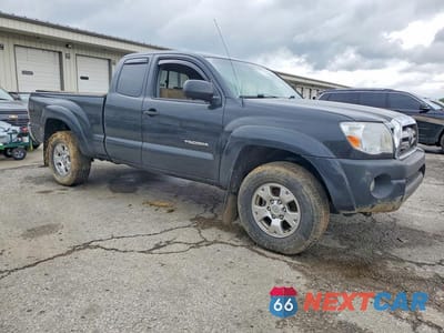 Czwarte zdjęcie samochodu z boku: 2010 TOYOTA TACOMA ACCESS CAB VIN:5TEUU4EN4AZ693867 - miniatura