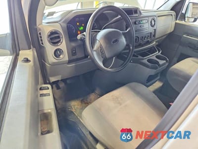 Zdjęcie 8 z 13 samochodu: 2014 FORD E250 DELIVERY VAN VIN:1FTNE2EWXEDA62974 - miniatura
